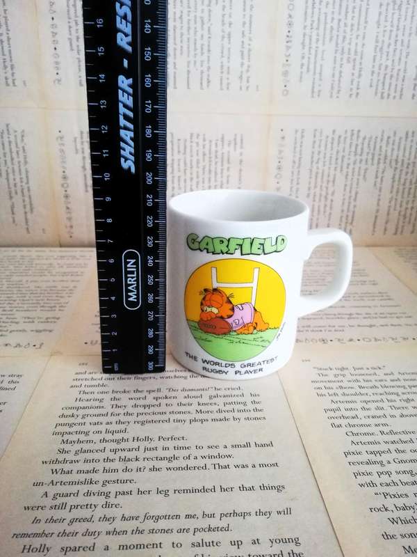Vintage Garfield Mug/Cup - Worlds Great Rugby Player [1978]