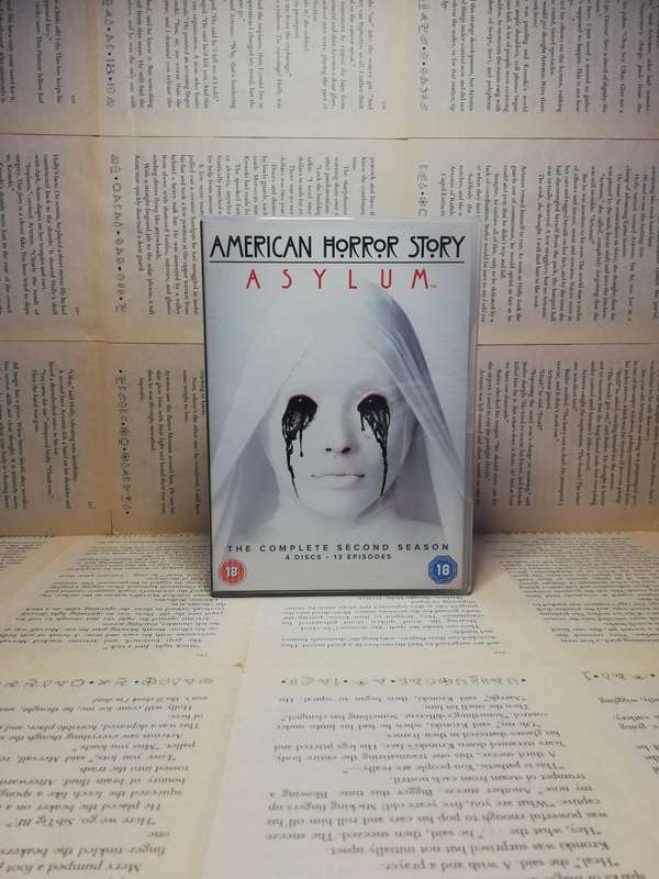 American Horror Story: Asylum Season 2 [DVD]