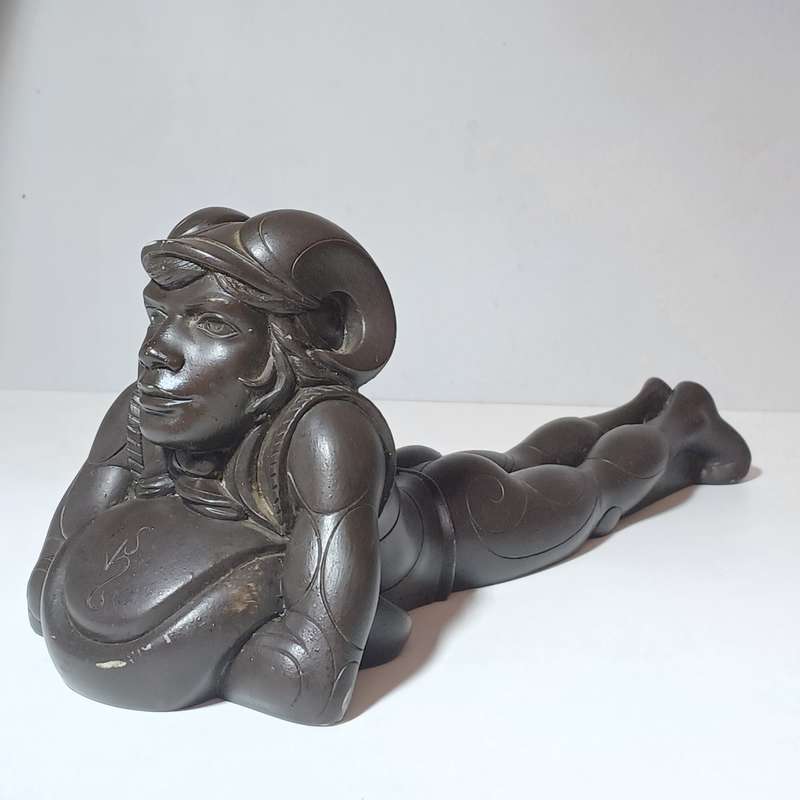 Vintage Fantasy Resin Figurine (33cm x 12.5cm)