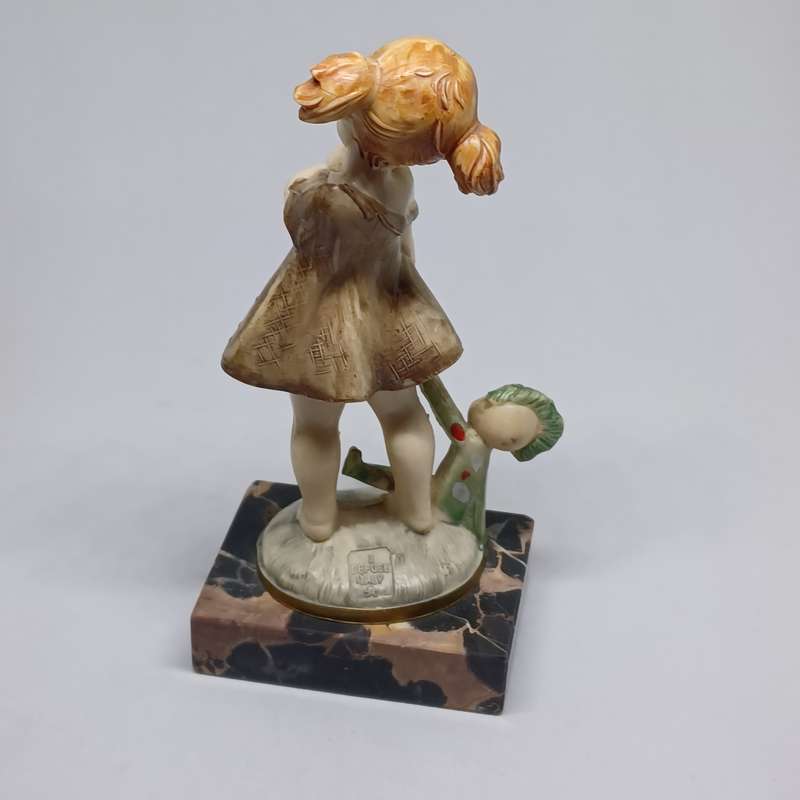 Vintage FONTANINI DEPOSE ITALY GIRL FIGURINE WITH DOLL on Carrara MARBLE BASE (12cm x 6cm x 4.5cm)