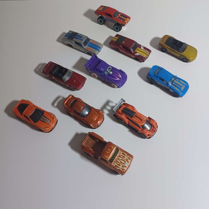 11 set HotWheels Die Cast Car Bundle 1