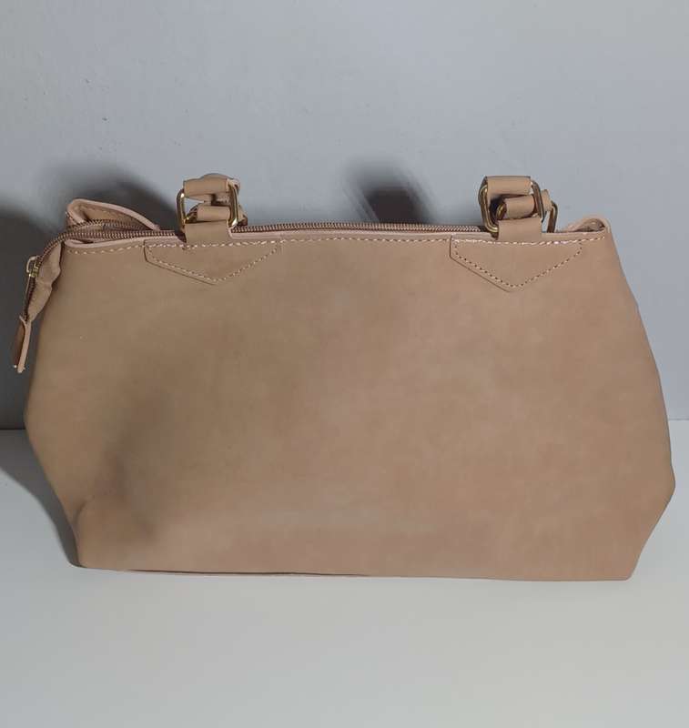 Tan Prasdos Womens Hand Bag unused (42cm x 28cm)