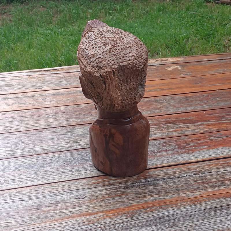 Vintage Hand Carved Wooden Folk Art Zulu Elder (26.5cm x 12cm x 15cm)