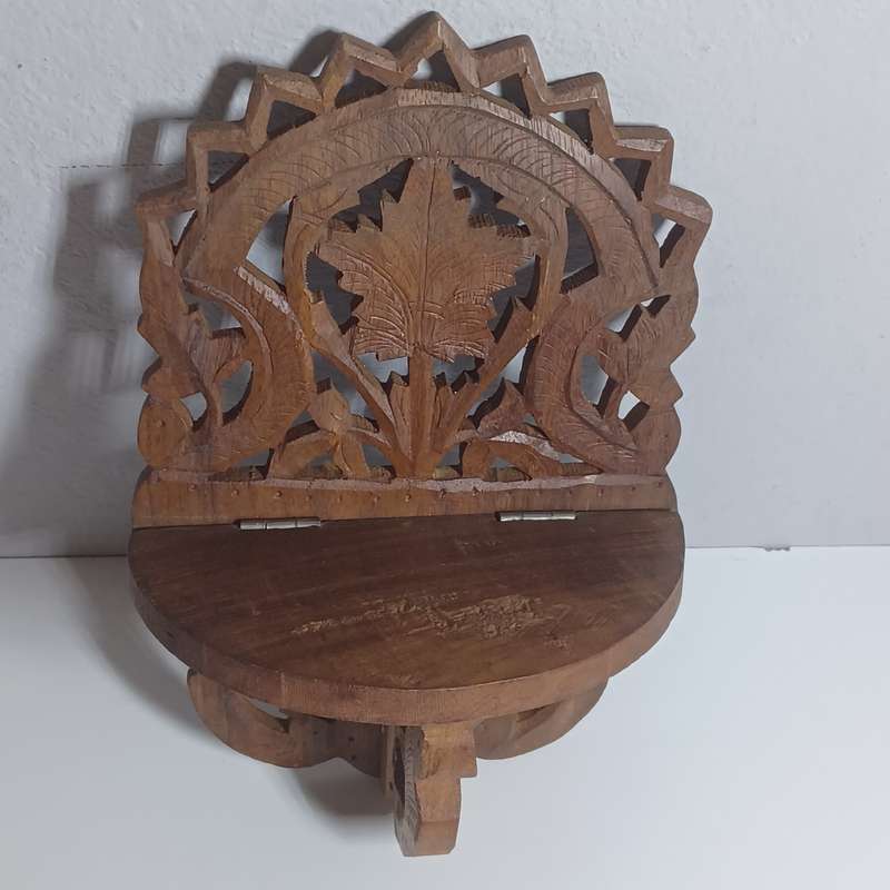 Vintage Carved Wooden Leaf Lattice Folding Display Shelf - (21cm x 13.7cm)