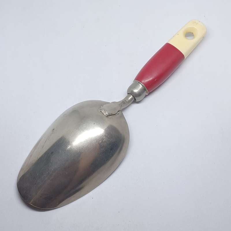 Vintage Skyline Measuring Scoop 1/4 Cup. 70s Wooden Handle. (20cm)