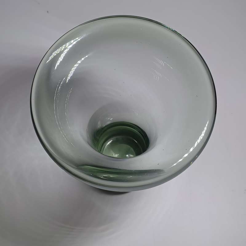 Ngwenya Glass V-D - Small Vase (18.5cm x 14.5cm)