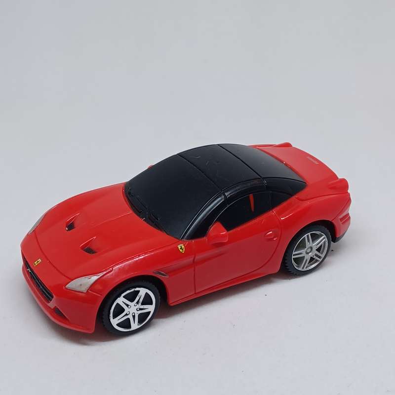 Bburago plastic model of a Ferrari California T with a black roof