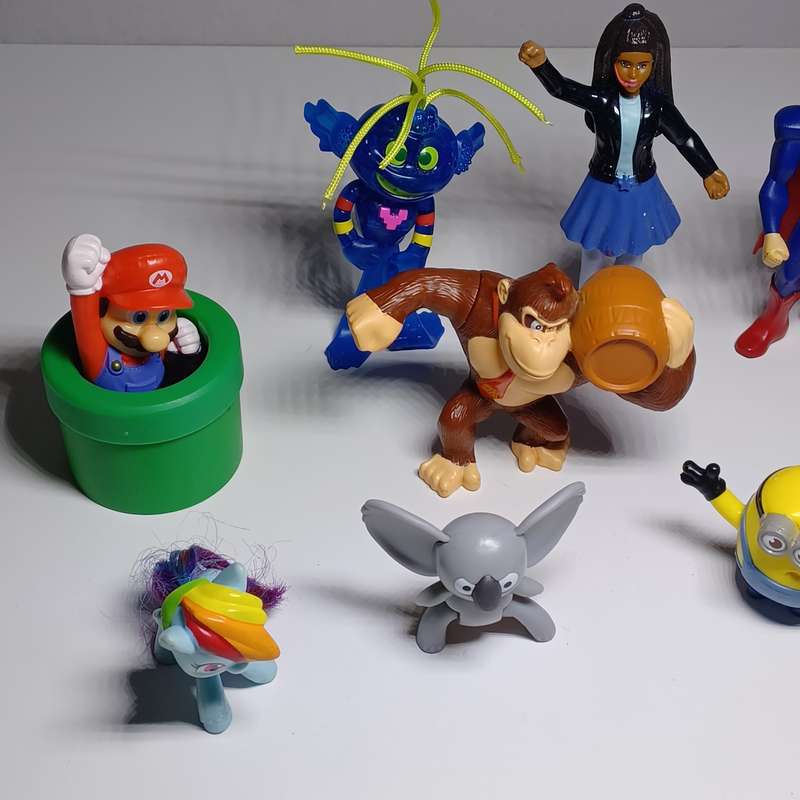 Collection Various Mcdonalds toy figures
