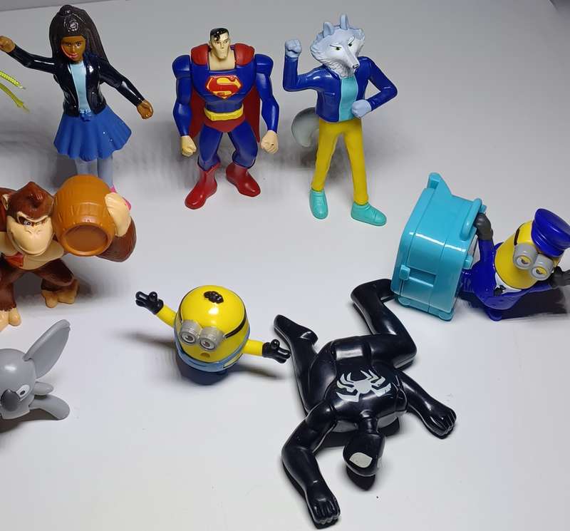 Collection Various Mcdonalds toy figures