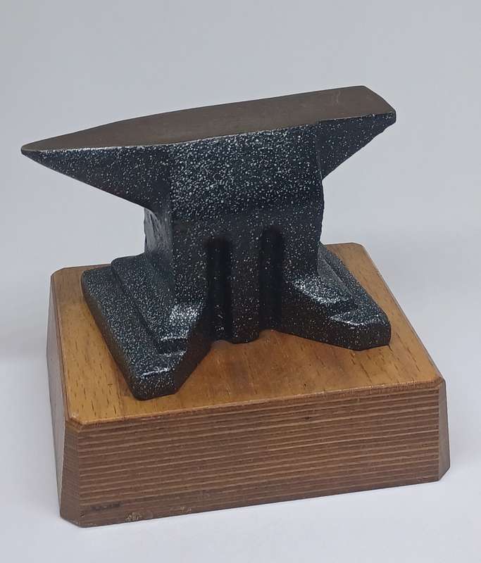 Vintage Cast Iron Mini Anvil on wood base (11cmx10cm)