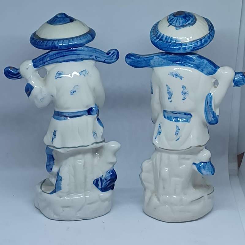 2 x Vintage Asian Fishermen Blue and White Porcelain Figurine Statues (15cm x 9cm)