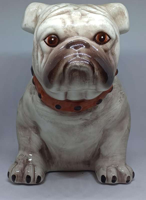 Vintage Porcelain sitting English Bulldog Figure (18cm x 23cm)