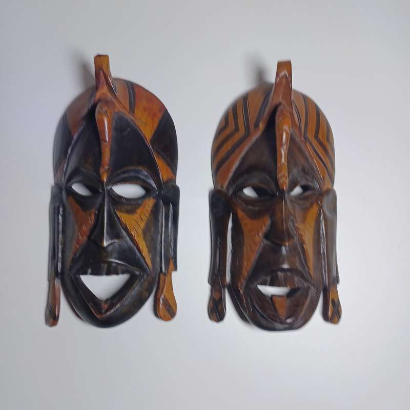 2 Hand Carve Wooden Vintage Tribal Masks from Kenya (20,5cm x 10cm)