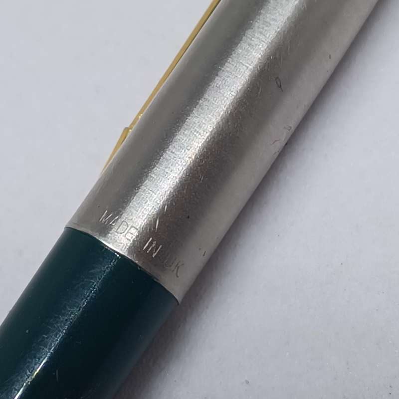 Parker Jotter Ballpoint Pen Green With Gold Trim - 1995 made in UK