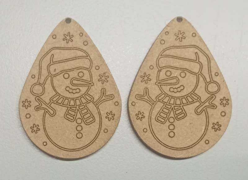 Teardrop shaped, engraved christmas themed earring blanks (pair)