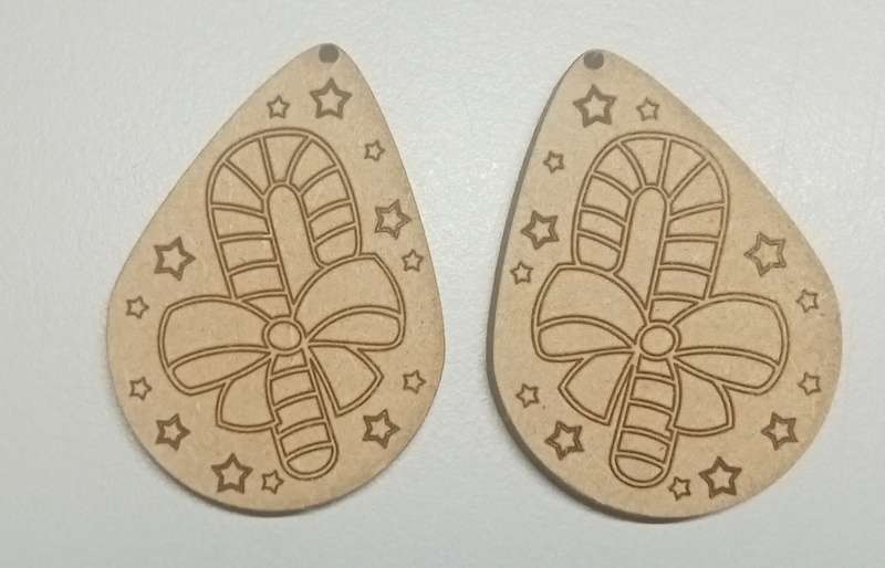 Teardrop shaped, engraved christmas themed earring blanks (pair)