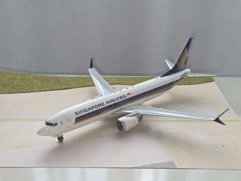 Singapore Airlines 1/200 737 max8 Diecast Model | JC Wings