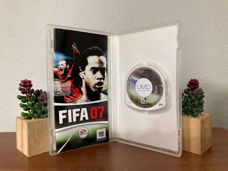 FIFA 07 - PlayStation Portable (PSP) - Black Label - PAL - CIB