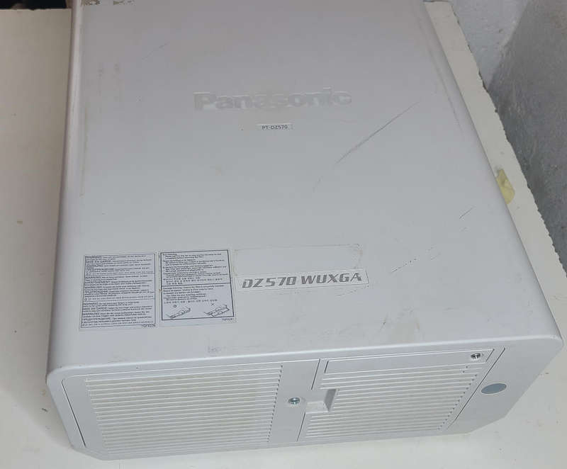 Panasonic PT-DZ750 projector
