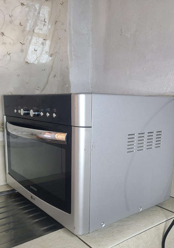 38L LG solardom microwave oven
