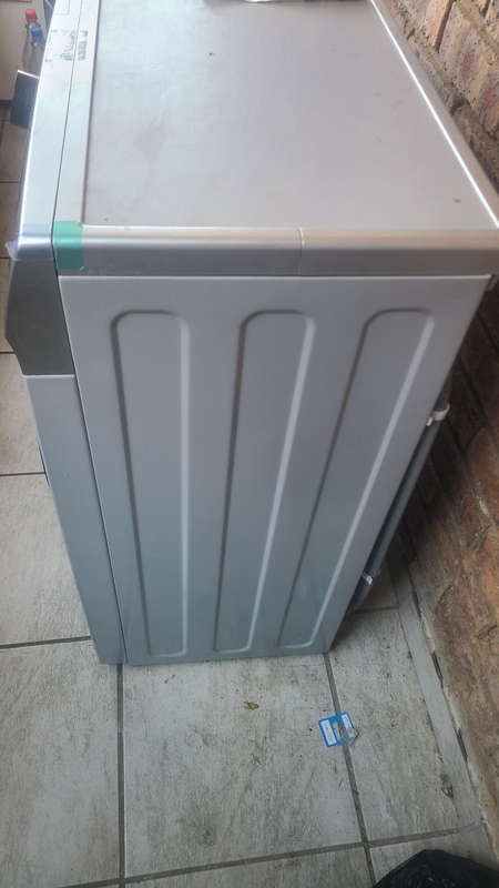 Hisense 6kg front loader for parts washing machine
