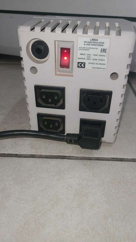 Tripp Lite LR604 power regulator