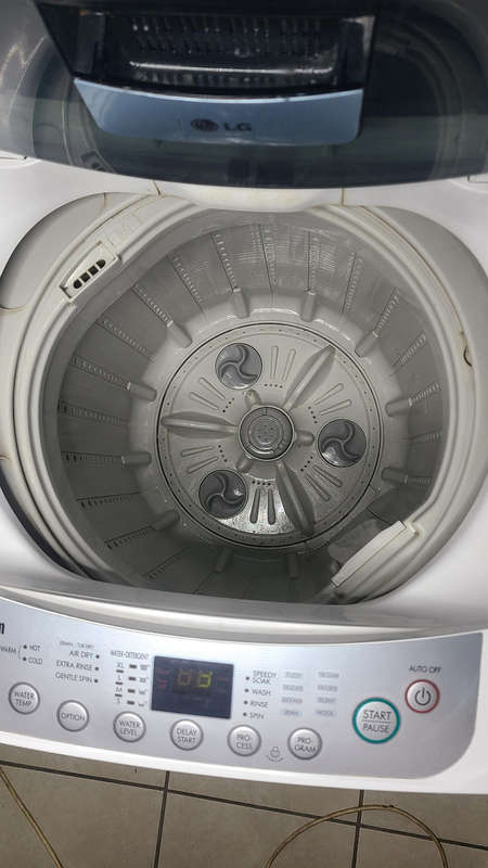 8.2kg LG turbo drum top loader washing machine