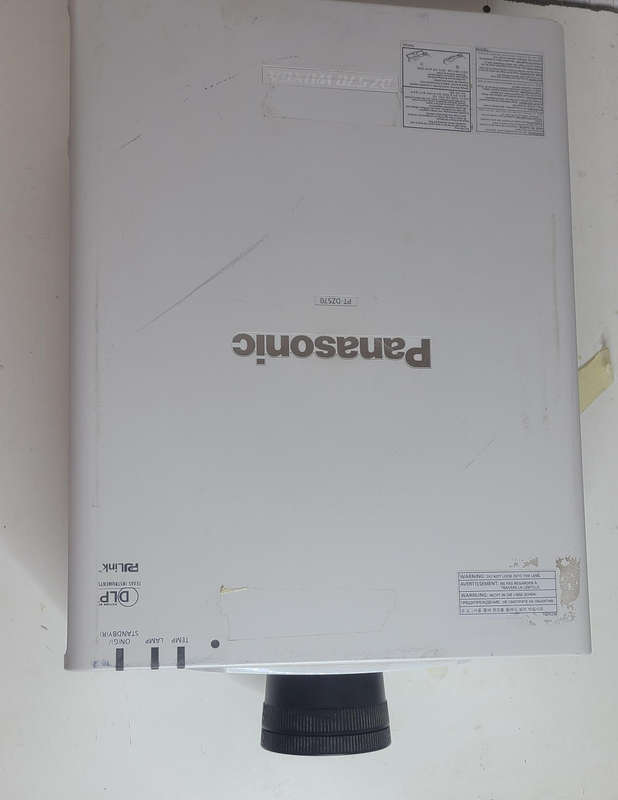 Panasonic PT-DZ750 projector