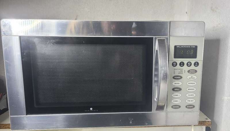 Boardman 42L grill microwave oven