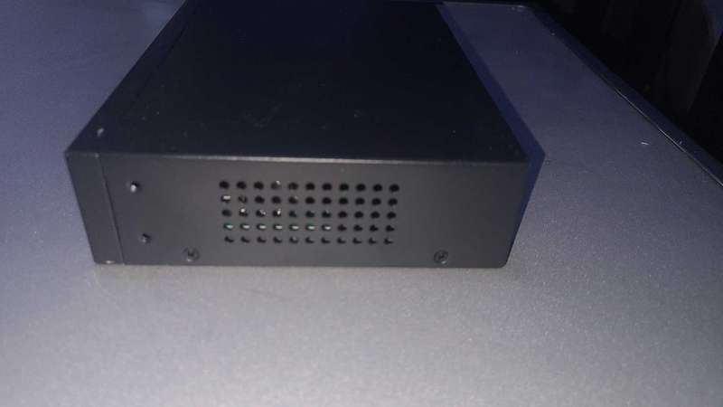 Genata POE switch