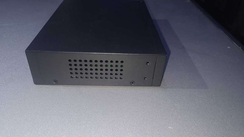 Genata POE switch