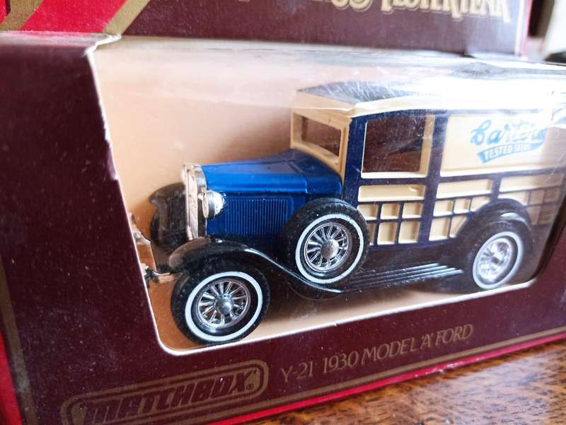Models of Yesteryear Y-12 1930 Model A Ford