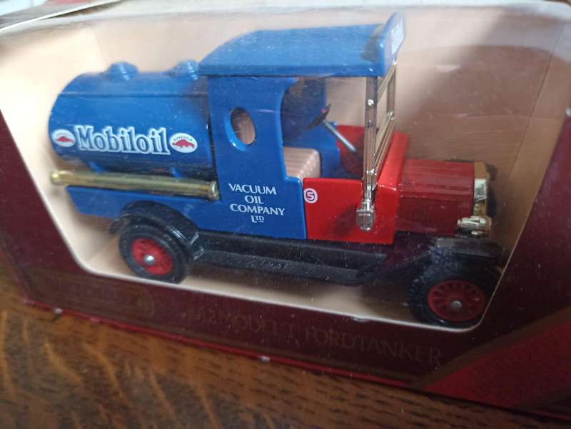 Models of Yesteryear Y-3 1912 Model T FordTanker