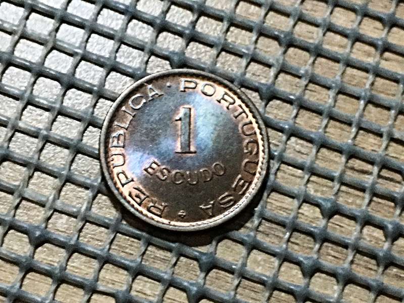 Gem - 1 Escudo, Mozambique, 1968 - KM# 82 (Red-Unc)