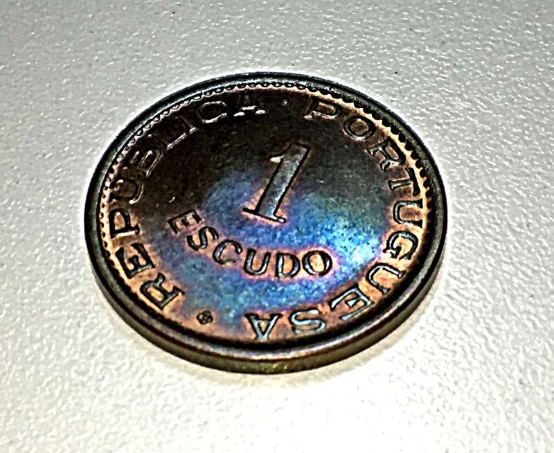 Gem - 1 Escudo, Mozambique, 1968 - KM# 82 (Red-Unc)