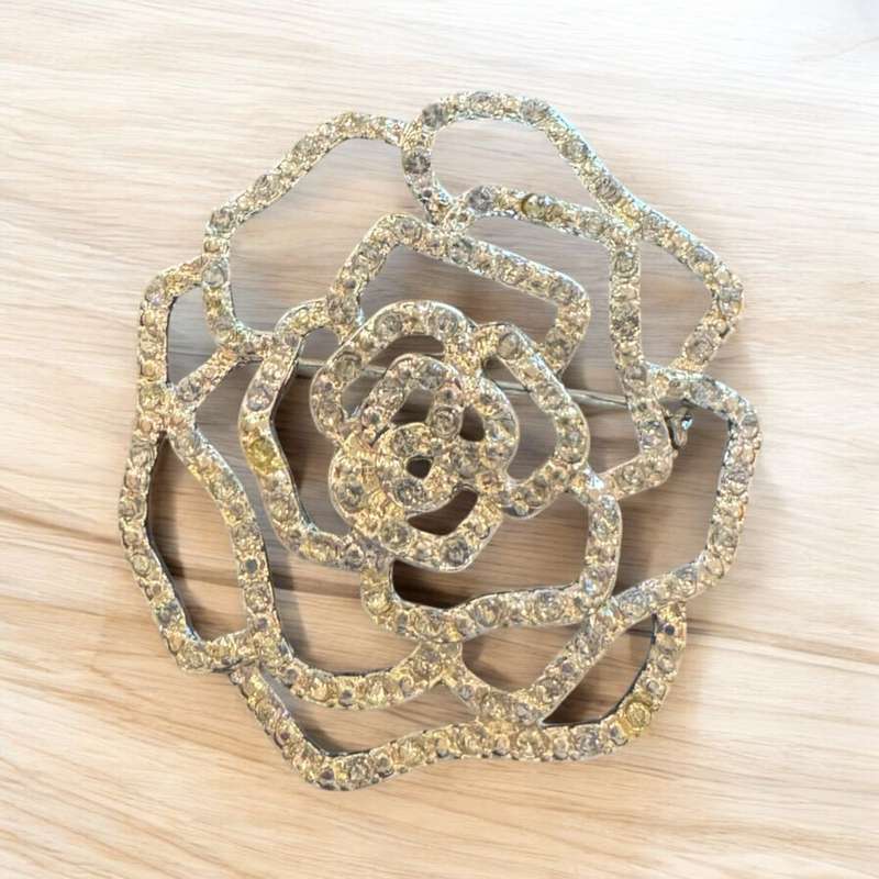 Rose brooch