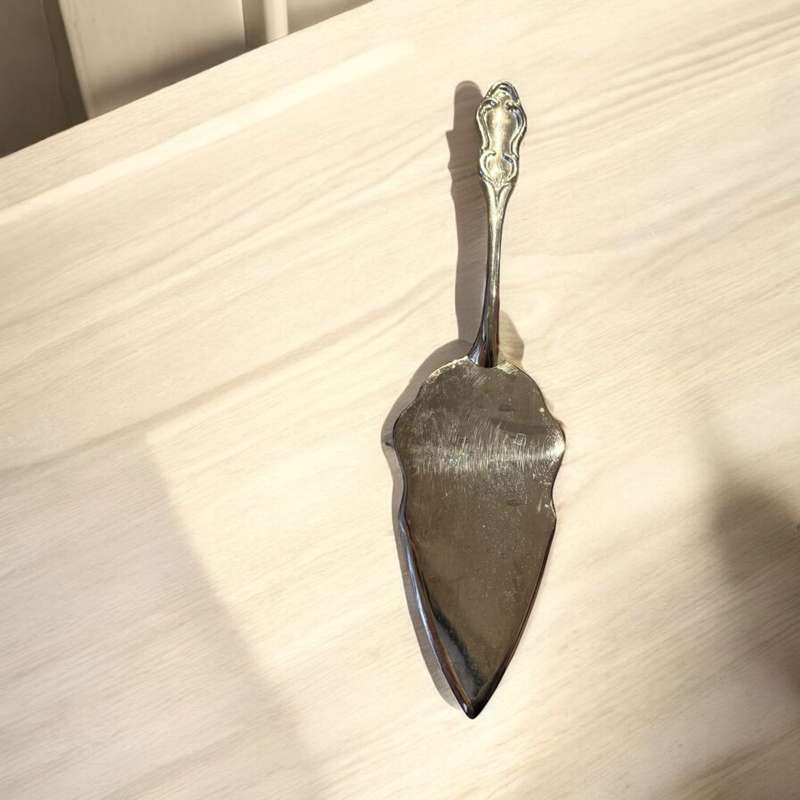 Silverplated cakelift