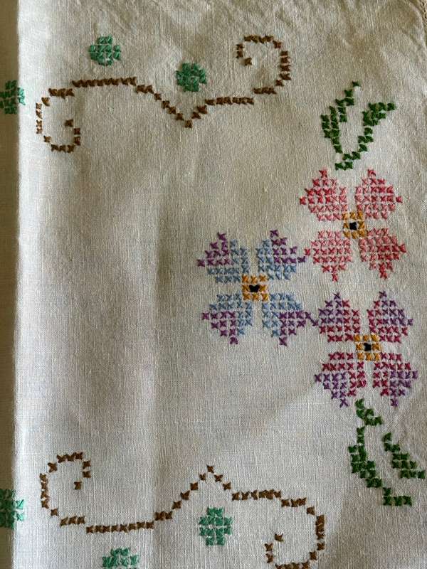 Tray cloth