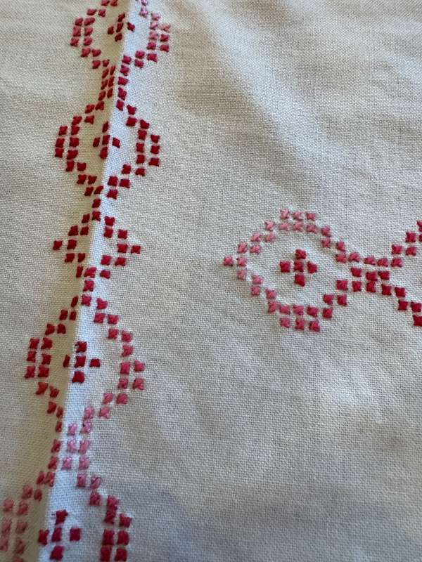 Embroidered tray cloth