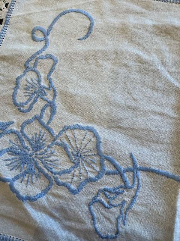 Embroidered tray cloth