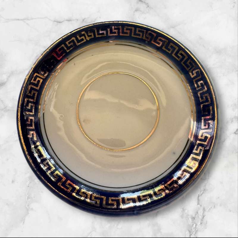2x espresso cups and saucers