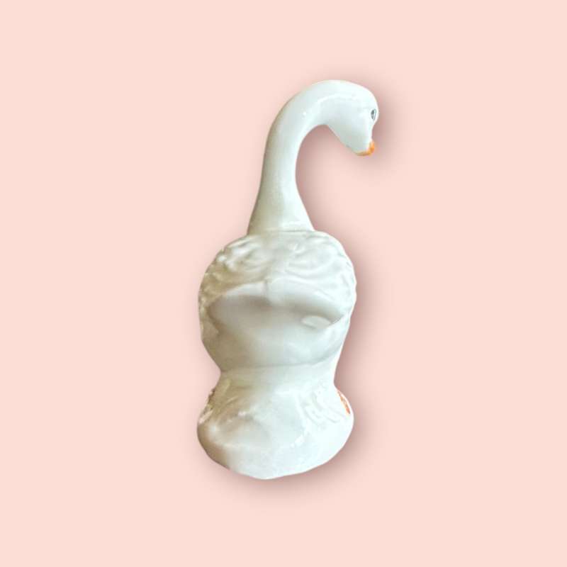 Goose ornament (C)