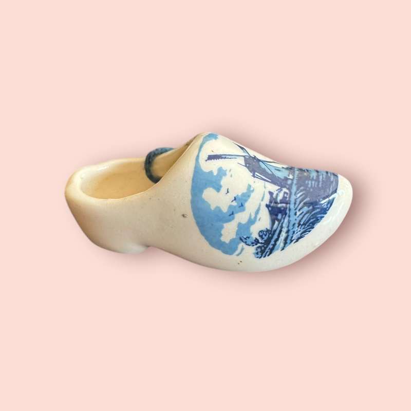 Delft ornament