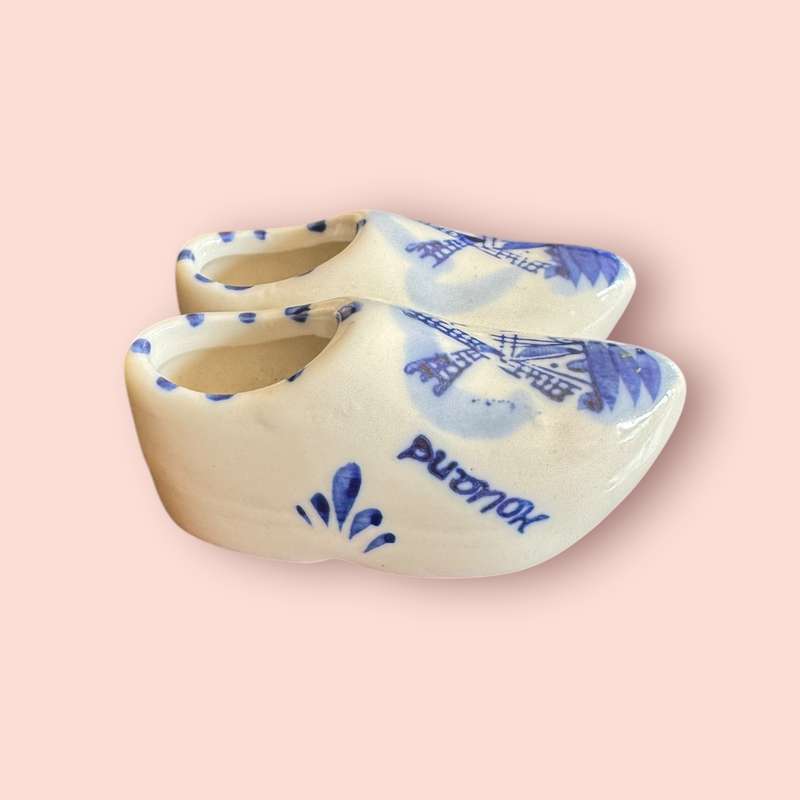 Delft fridge magnet