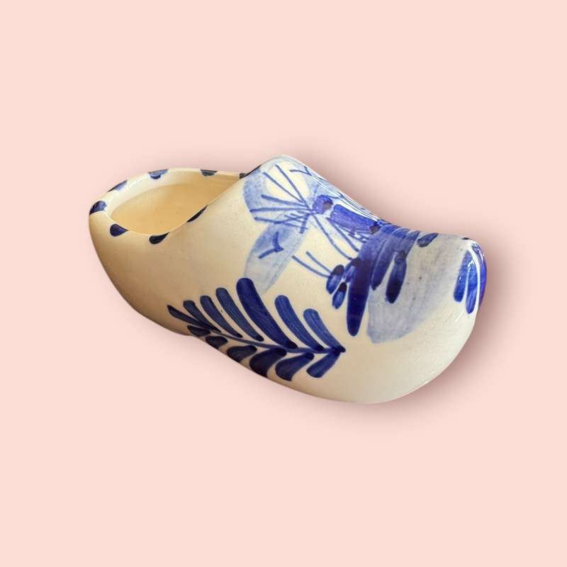 Delft ornament