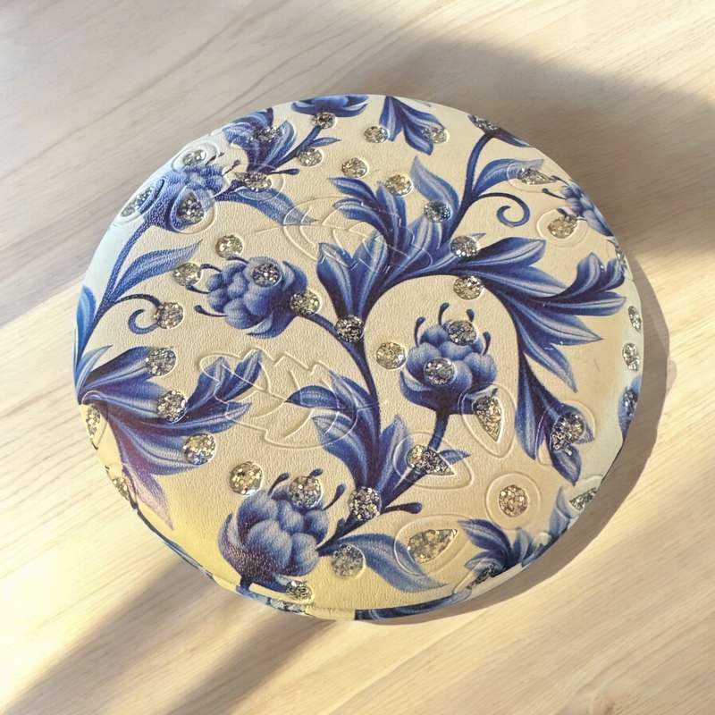Compact mirror