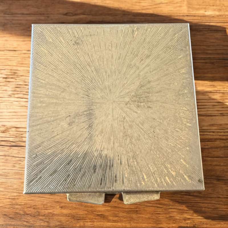 Compact mirror