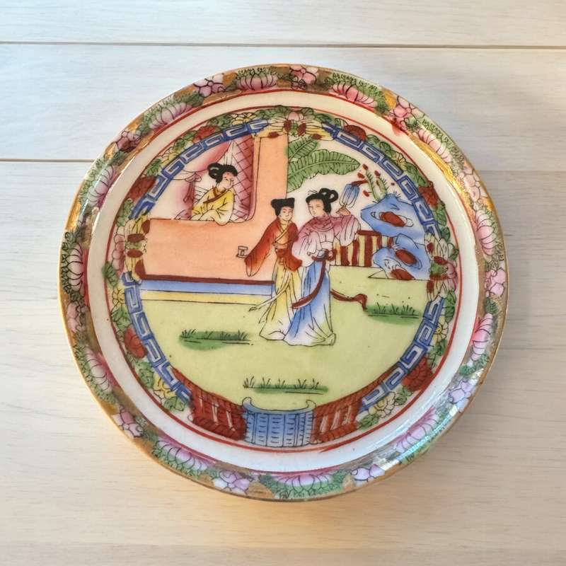 Oriental cup set