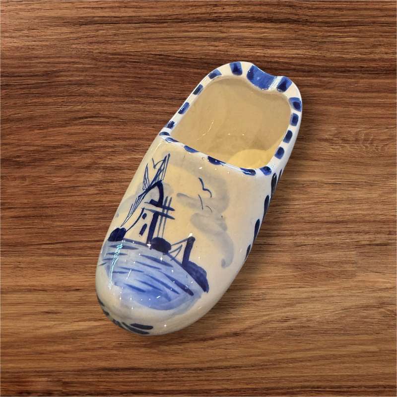 Delft ornament