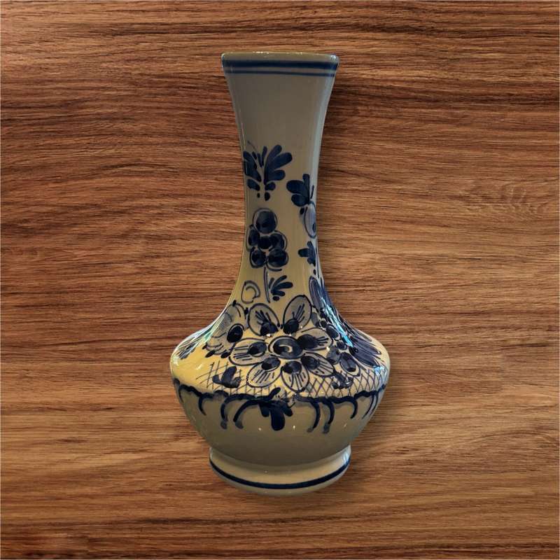Delft vase